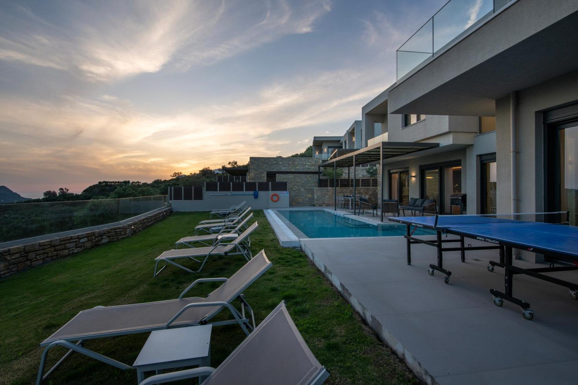 Porti Villas Aphrodite Asomatoi Exterior photo